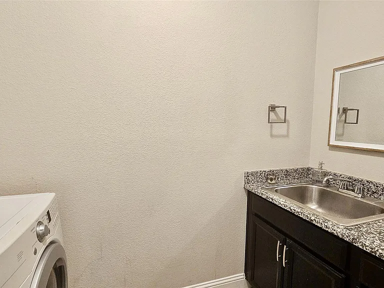 7324 Clementine Dr — Photo 34