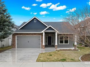 242 E Ryegate Dr, Meridian, ID 83646