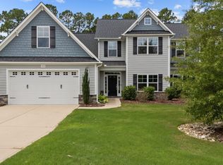 512 Goldenleaf Cir, Whispering Pines, NC 28327