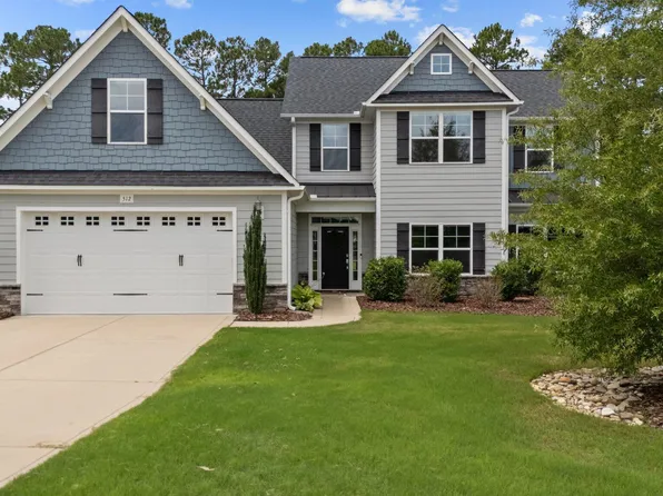 512 Goldenleaf Circle, Whispering Pines, NC 28327