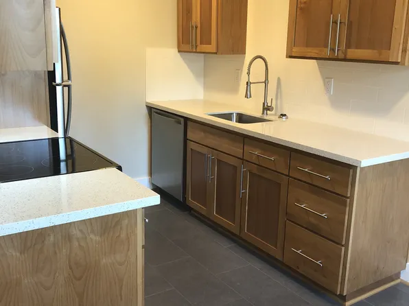 Taggart Apartments, 1603 SE Taggart St APT 4, Portland, OR 97202