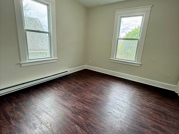 5th image of 140 Orange St APT 3