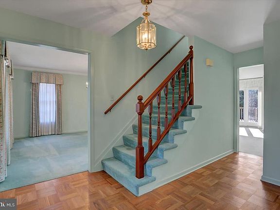 5th image of 1827 Bonnie Blue Ln