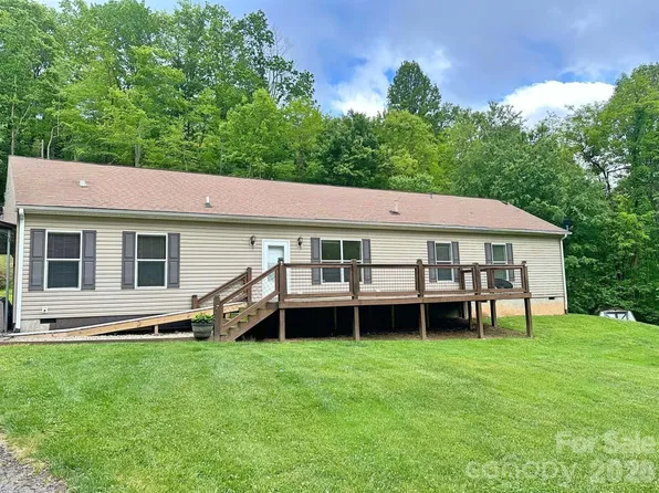10 Bettys Dr, Waynesville, NC 28786