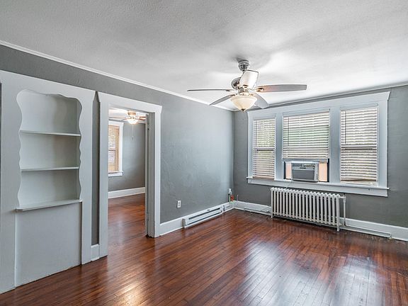 3rd image of 310 13th Ave NE APT 13