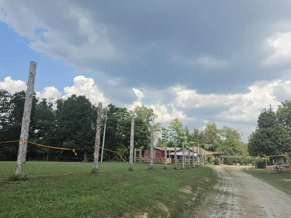177 Villani Farm Dr, Pikeville, TN 37367