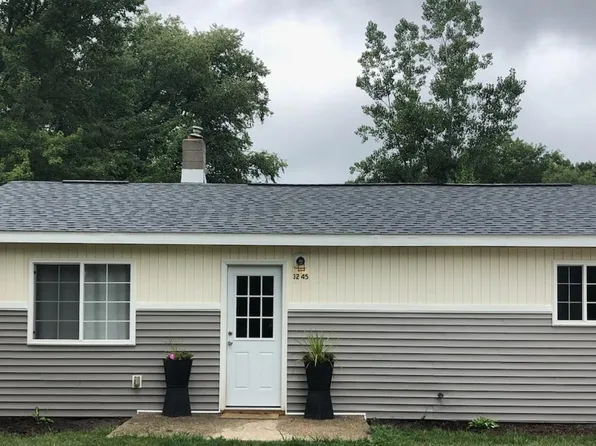 3245 Central Rd, Muskegon, MI 49445