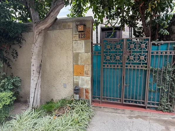 21901 Lassen St Unit 123, Chatsworth, CA 91311