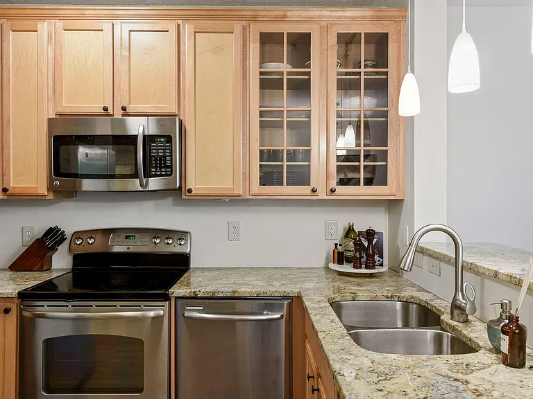 680 N 2nd St #114 — Photo 7