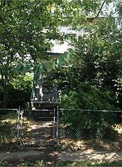 2nd image of 1137-1139 Louisa St