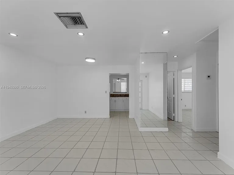 1811 SW 97th Ter #2 — Photo 17