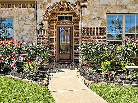 3rd image of 9703 Pear Place Ct