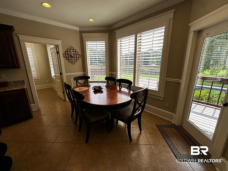 814 Darrah St — Photo 10