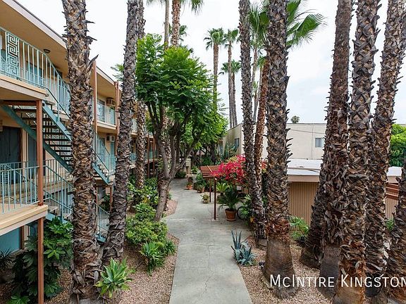 5th image of 744 Azusa Ave #218