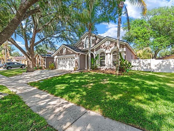 3rd image of 4814 Portobello Cir