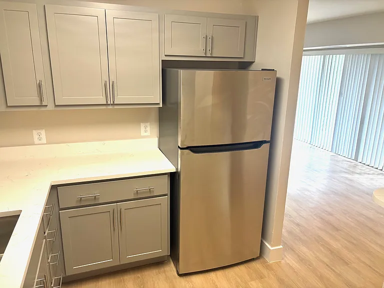 Lafayette Apartments — Photo 22