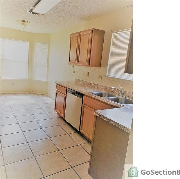 2nd image of 12108 Shropshire Blvd