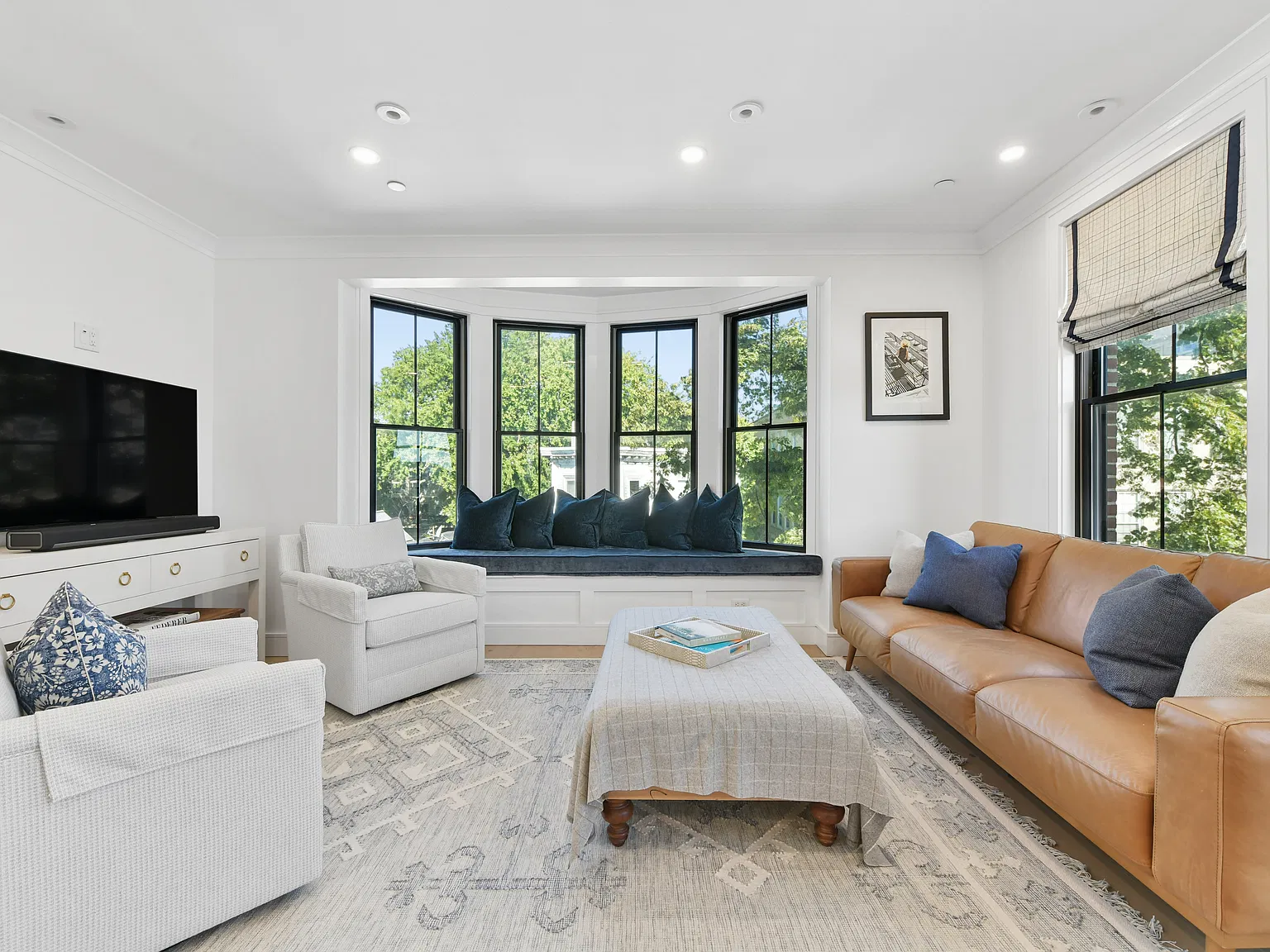 2 bed, 1168 sqft, $4,200 — Photo 3