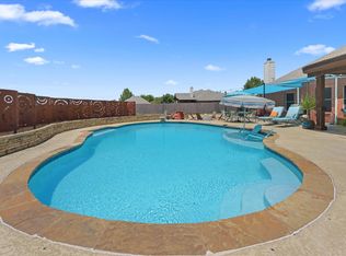112 Springfield Ln, Waxahachie, TX 75165