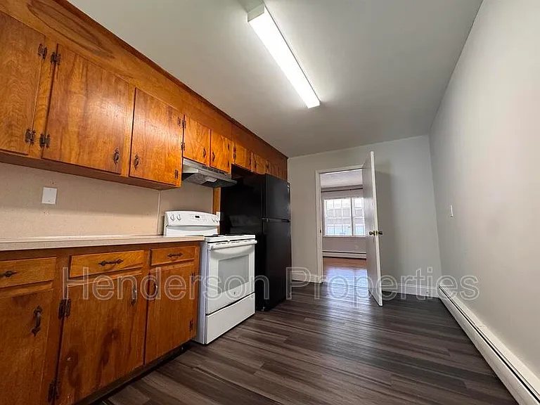 642 E Broad St #A-2 — Photo 1