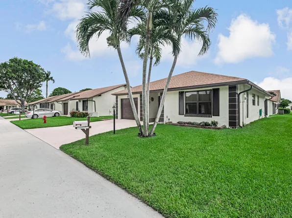 6210 Olivewood Circle, Greenacres, FL 33463