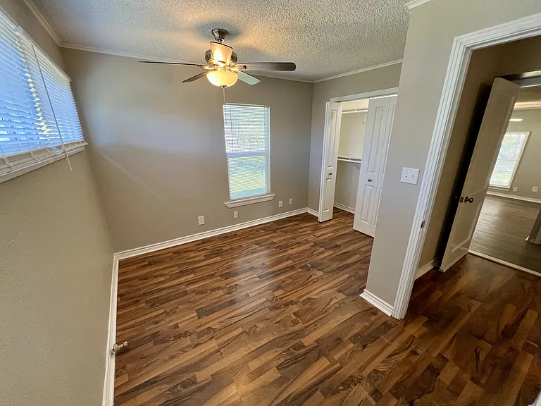 3225 Knox St — Photo 26