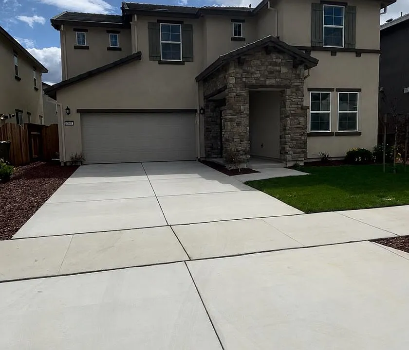 2880 Macabee Dr