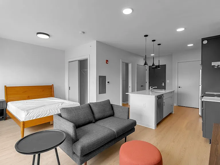 Michigan Place Apartments — Photo 15