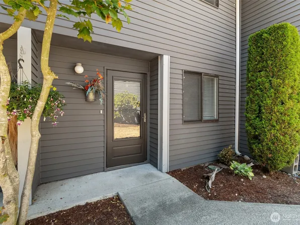 9725 Bristonwood Drive W #2B, University Place, WA 98467