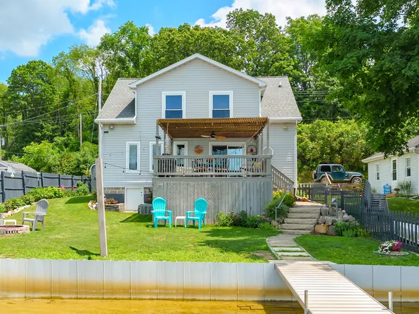 7776 S Tulip Ln, Delton, MI 49046