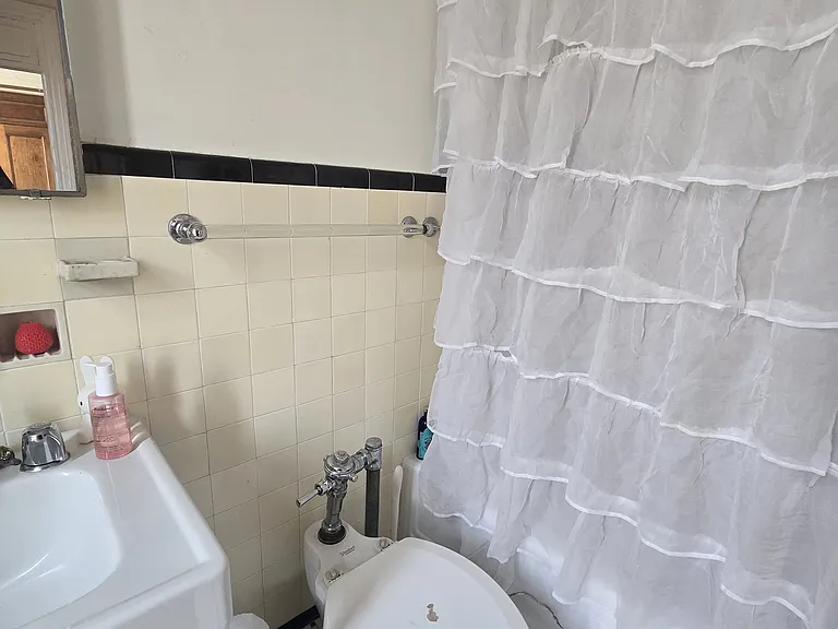 510 W 110th St #9G — Photo 6