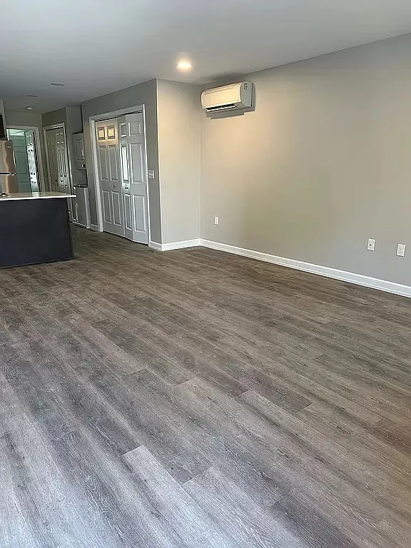 3 bed, 1320 sqft, $2,225 — Photo 4