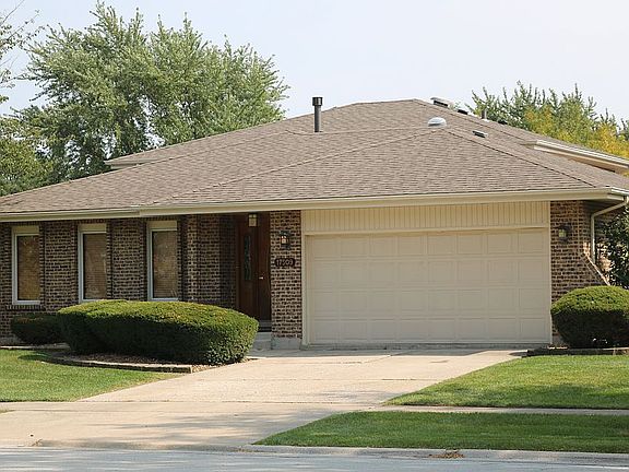 2nd image of 17509 Oakwood Dr