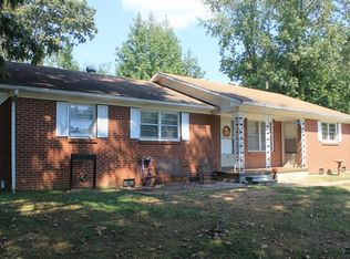 247 Castle Ln, Dover, TN 37058