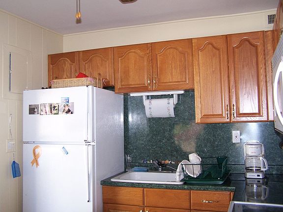2nd image of 37 Bullard Ct