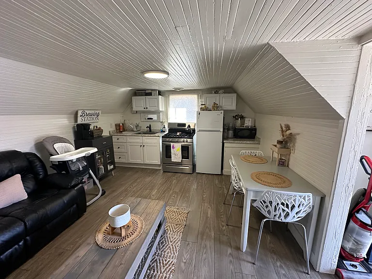 133 N Olive St #2 — Photo 7