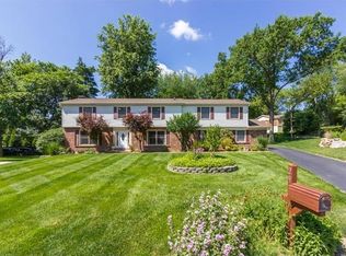 293 Ridge Trail Ct, Chesterfield, MO 63017