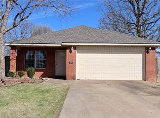 2495 Brookside St, Springdale, AR 72764