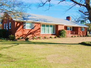 1104 Massey Dr, Kinston, NC 28504