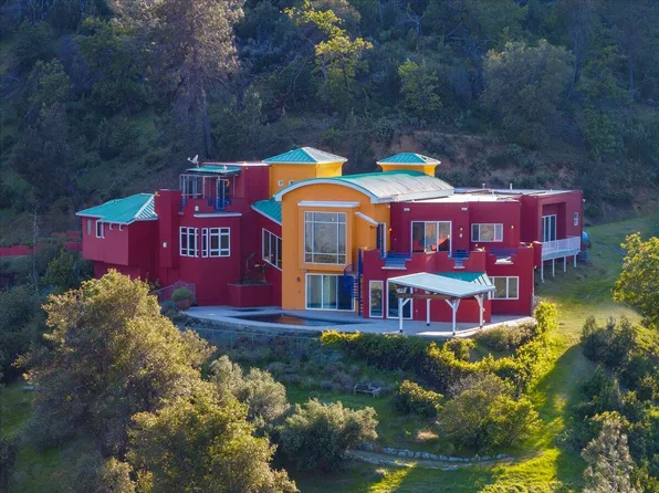 15000 Middletown Park Dr, Redding, CA 96001