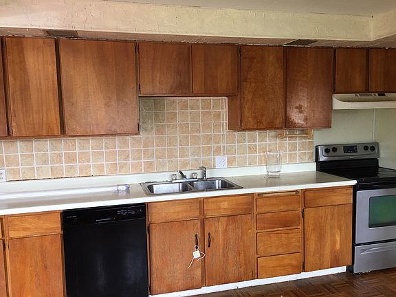 The spacious kitchen. Includes a updated oven, dishwasher, a