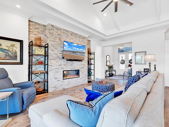 5th image of 6909 Belancino Blvd.