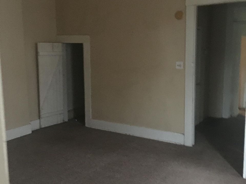 2nd image of 631 E Caldwell St #1