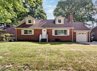 95 Gum Grove Dr, Newport News, VA 23601