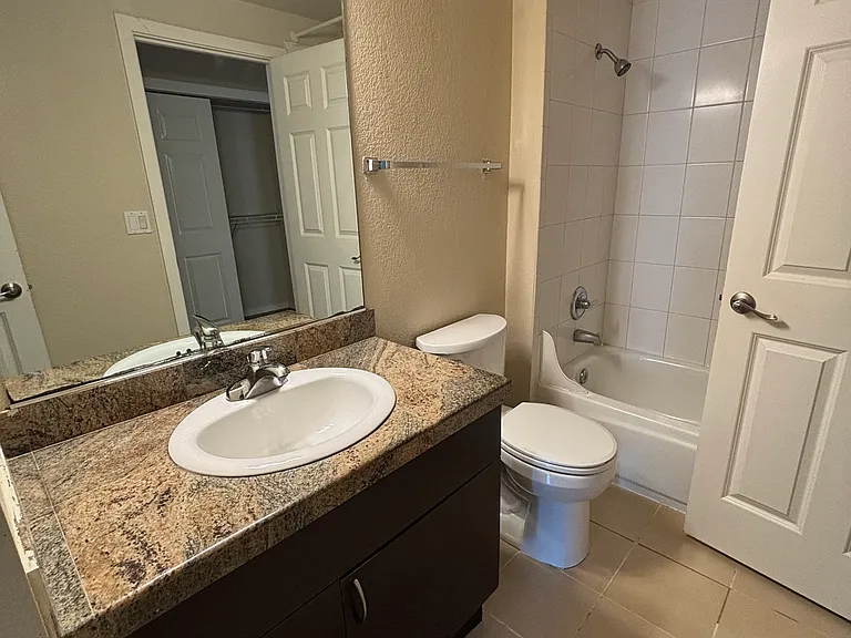 12625 SE 41st Pl #F104 — Photo 11