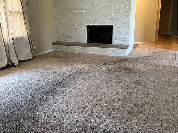 4th image of 15 Lakeshore Dr