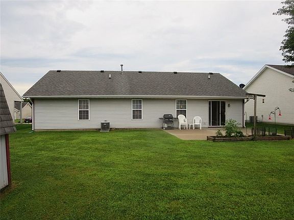 5th image of 35 Hickory Ln S