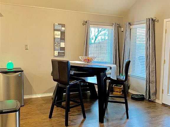 5th image of 621 Eleanor Dr