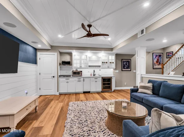 600 Brooklyn Blvd APT Sea, Sea Girt, NJ 08750