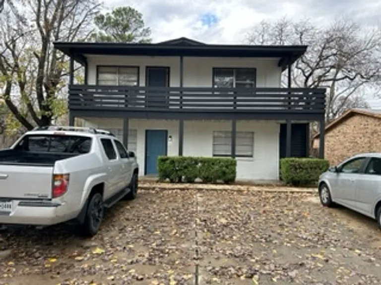 400 Donnell Dr — Photo 3